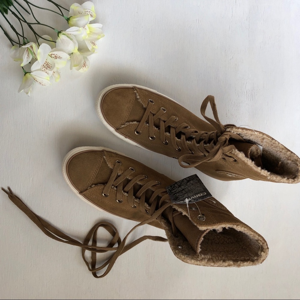 Converse  Taylor Hi-Rise Suede Shearling sneakers - Picture 6 of 7